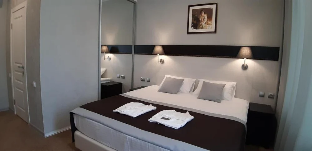 Гостевой дом
 "Петербург"